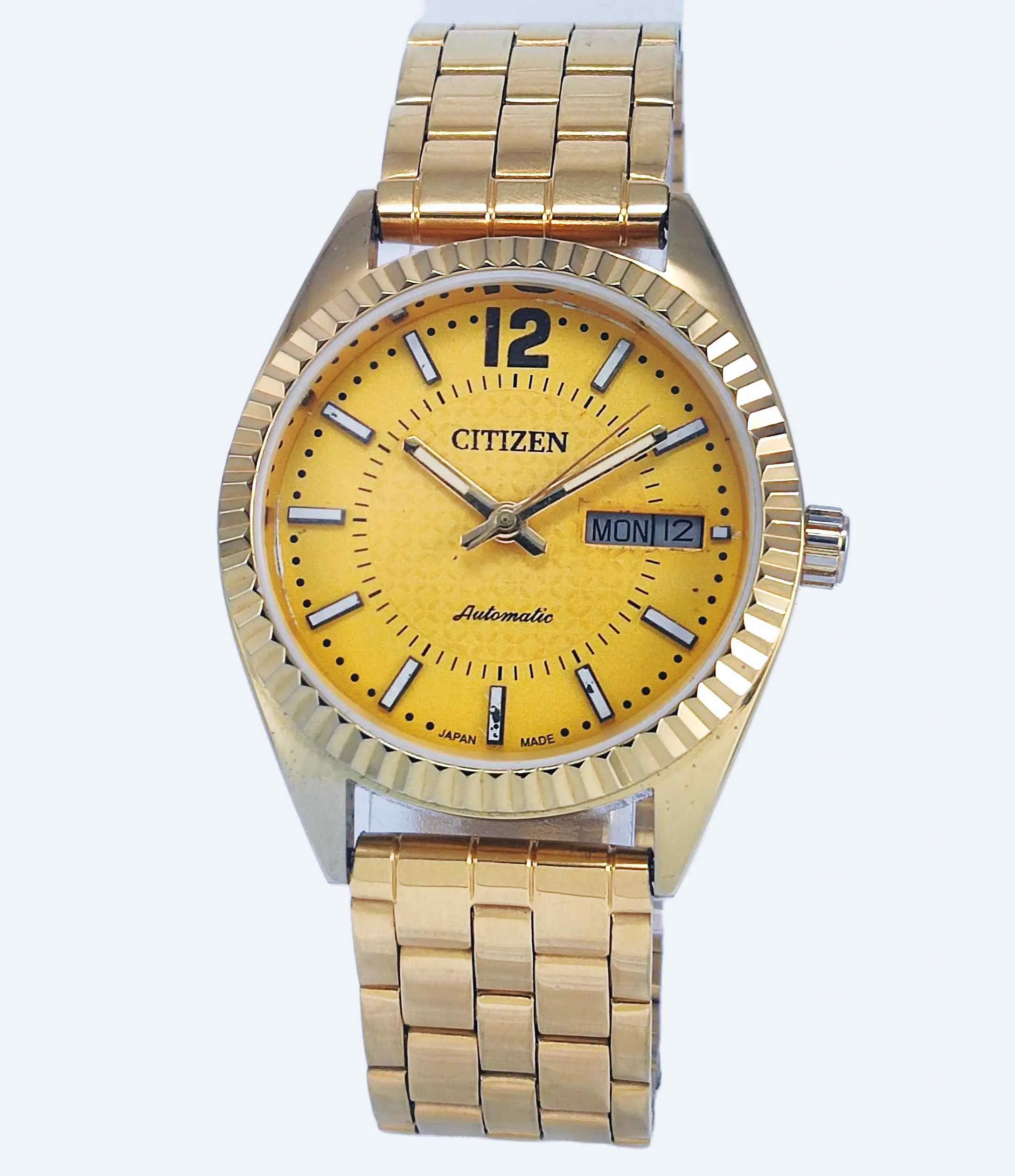 Citizen Automatic 8200A Sun Yellow Dial 21 Jewels Day Date Men's Mechanical Watch